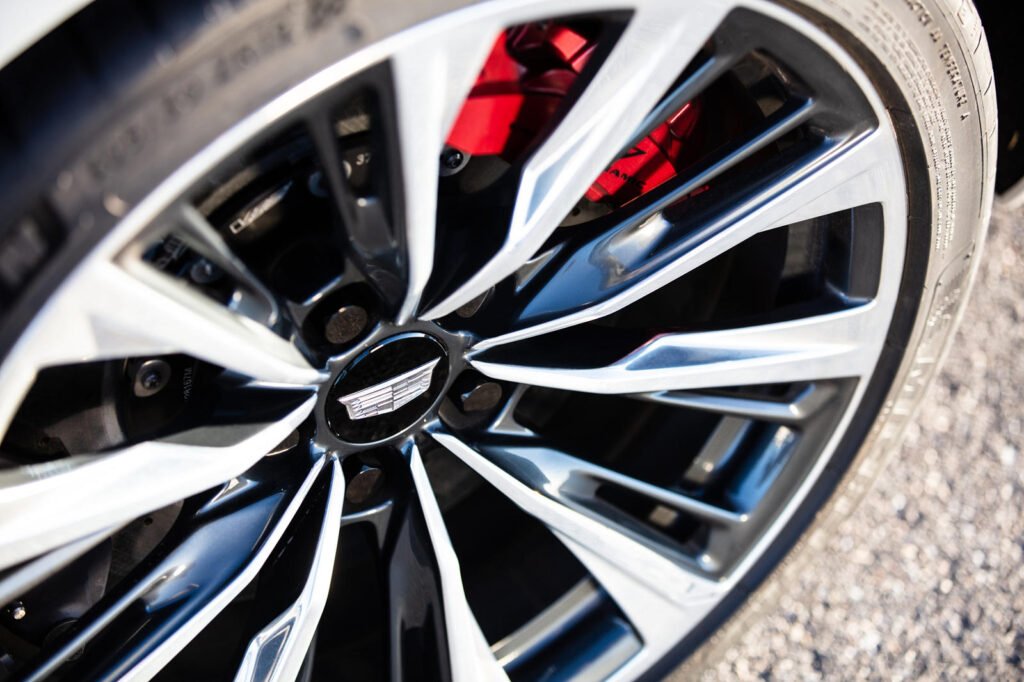 brembo-reveals-cadillac-ct5-v-blackwing-will-have-incredible-stopping-power
