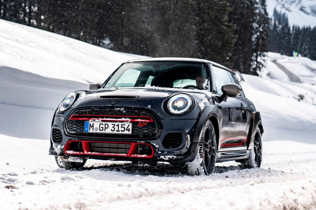 the-mini-john-cooper-works-gp-is-pretty-handy-in-the-snow