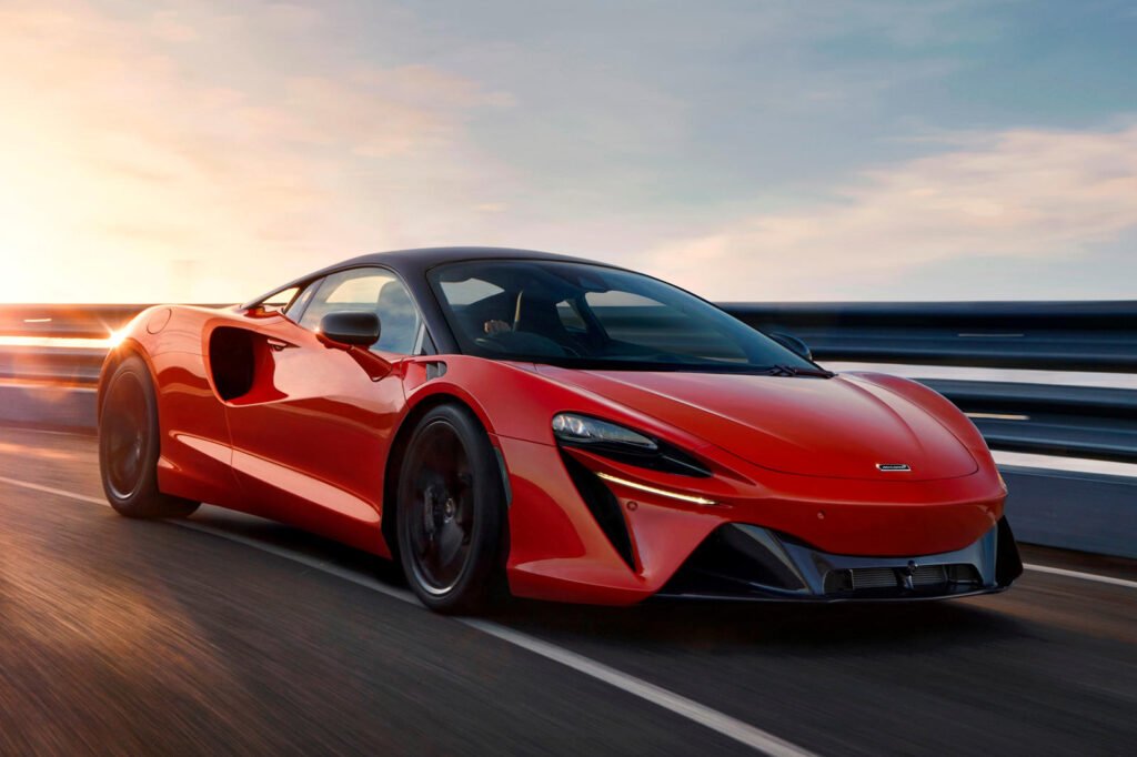 2021-mclaren-artura-first-look-review:-the-new-hybrid-supercar