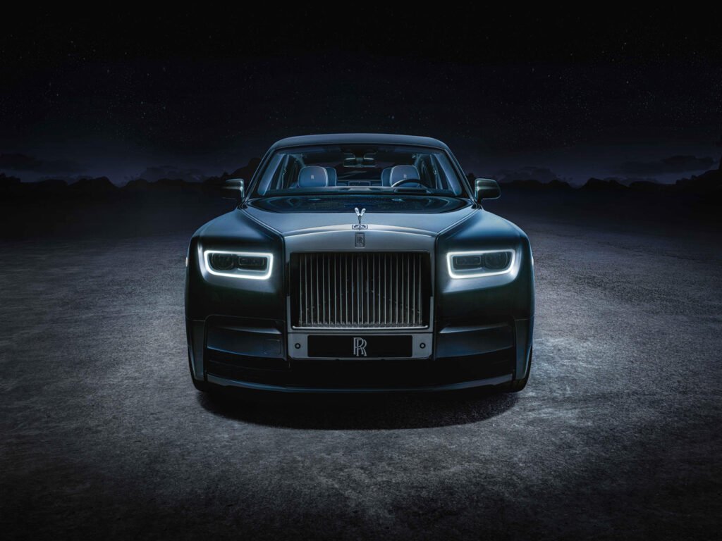 this-rolls-royce-phantom-is-inspired-by-time-itself-but-has-no-interior-clock