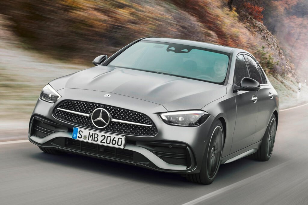 2022-mercedes-benz-c-class-first-look-review:-techno-blitzkrieg