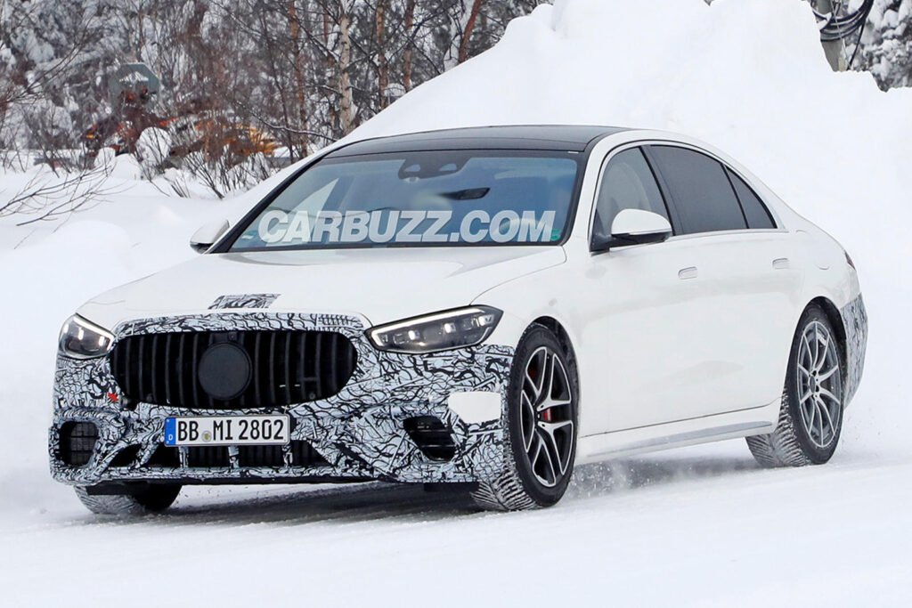 mercedes-amg’s-new-700-hp-super-sedan-takes-shape