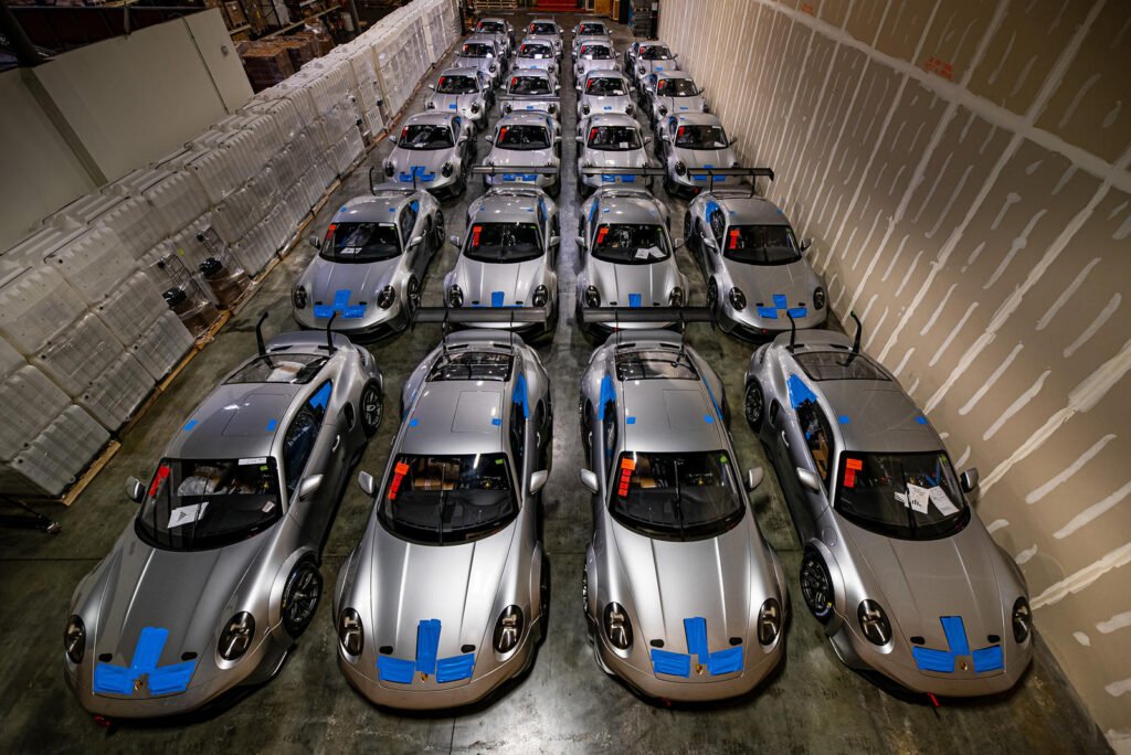 hardcore-porsche-911-gt3-cup-arrives-in-america