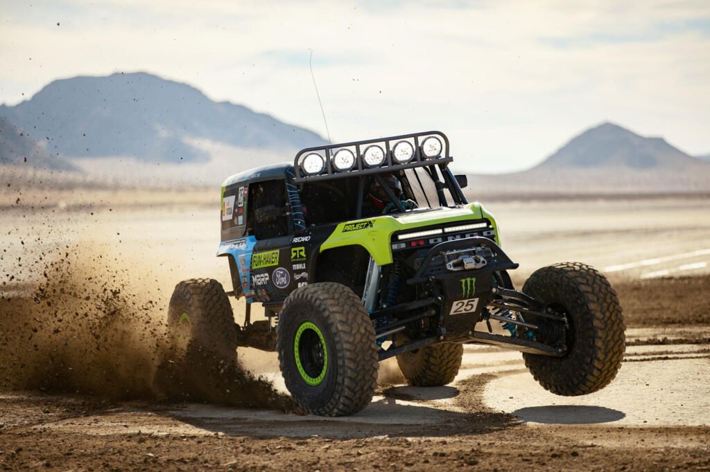 ford-has-built-another-offroad-racing-bronco
