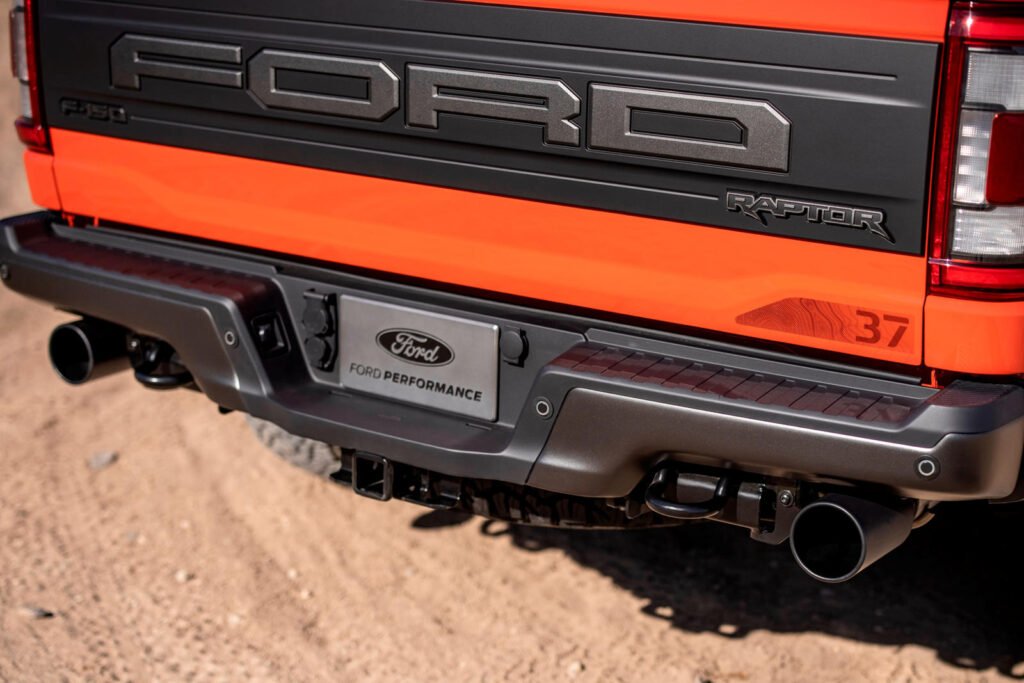 2021-ford-f-150-raptor’s-soundtrack-was-inspired-by-the-nissan-gt-r