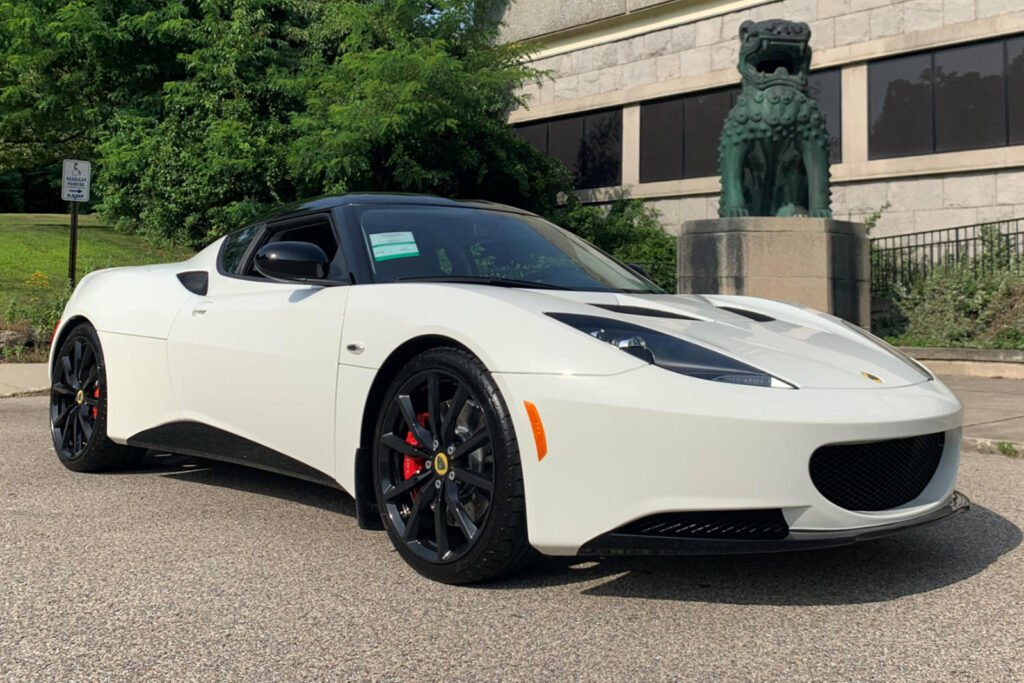 it-took-seven-years-to-sell-this-brand-new-lotus-evora