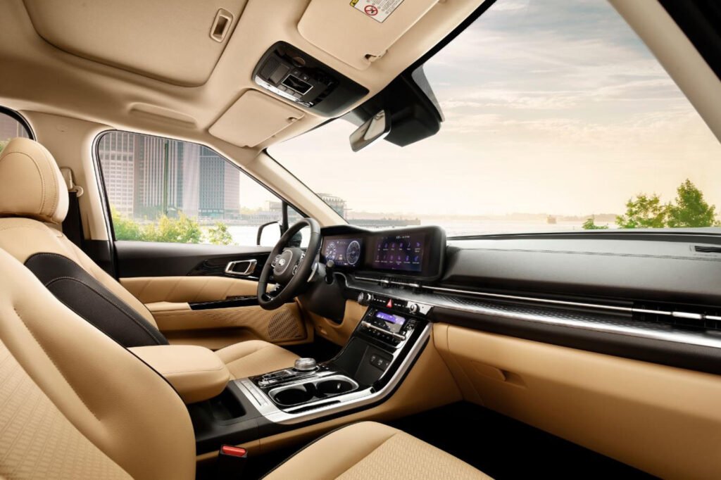 kia-set-to-reveal-brand-new-mpv-this-month