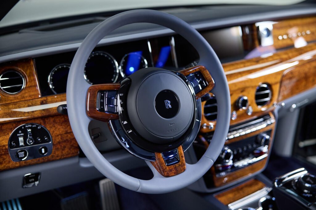 bespoke-rolls-royce-phantom-crafted-with-rare-koa-wood