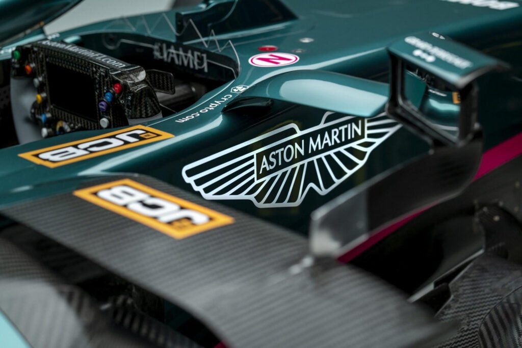 aston-martin-returns-to-formula-one-with-updated-logo