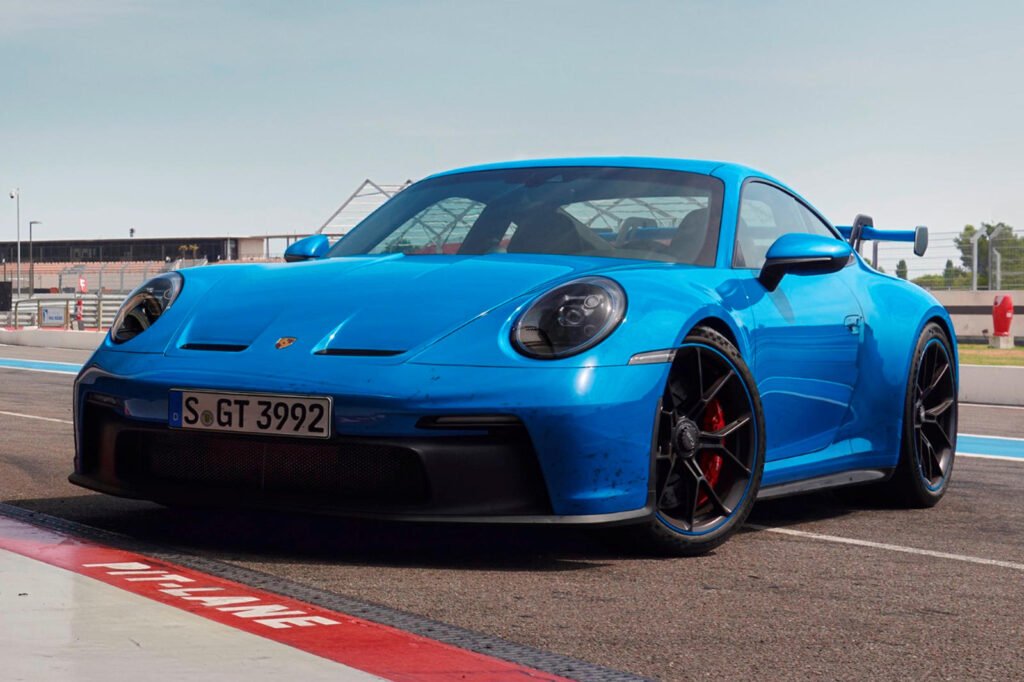 new-porsche-911-gt3-has-something-in-common-with-a-superyacht