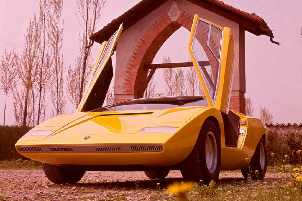 lamborghini-celebrates-countach-lp500’s-50th-birthday