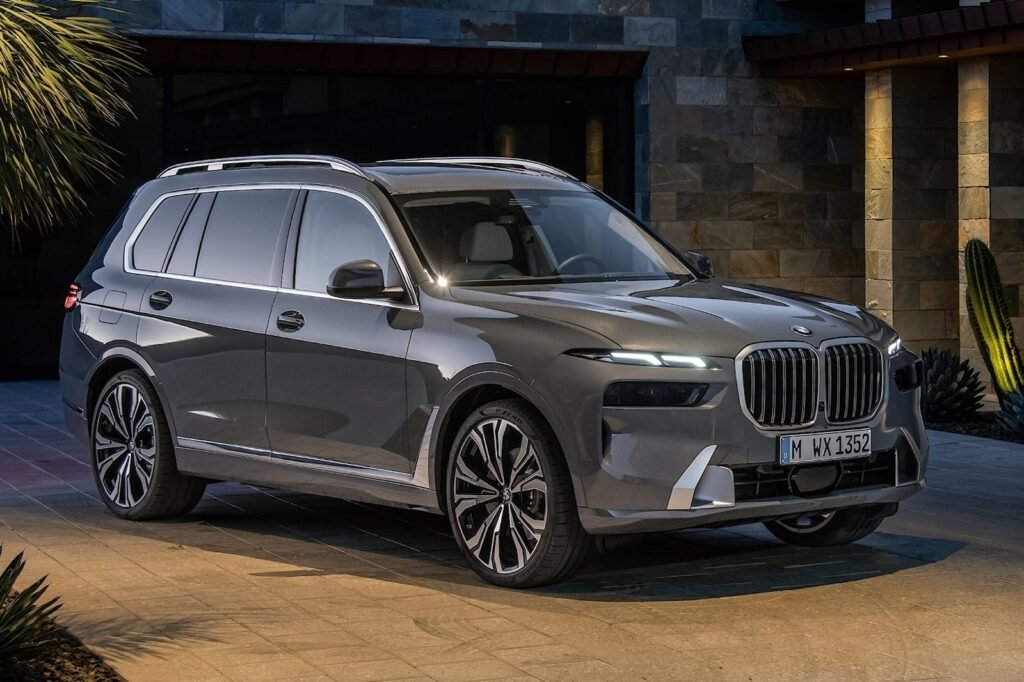 2023-bmw-x7-first-look-review:-the-new-face-of-german-luxury