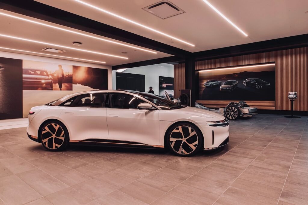 lucid’s-dealer-network-grows-with-new-premium-studios