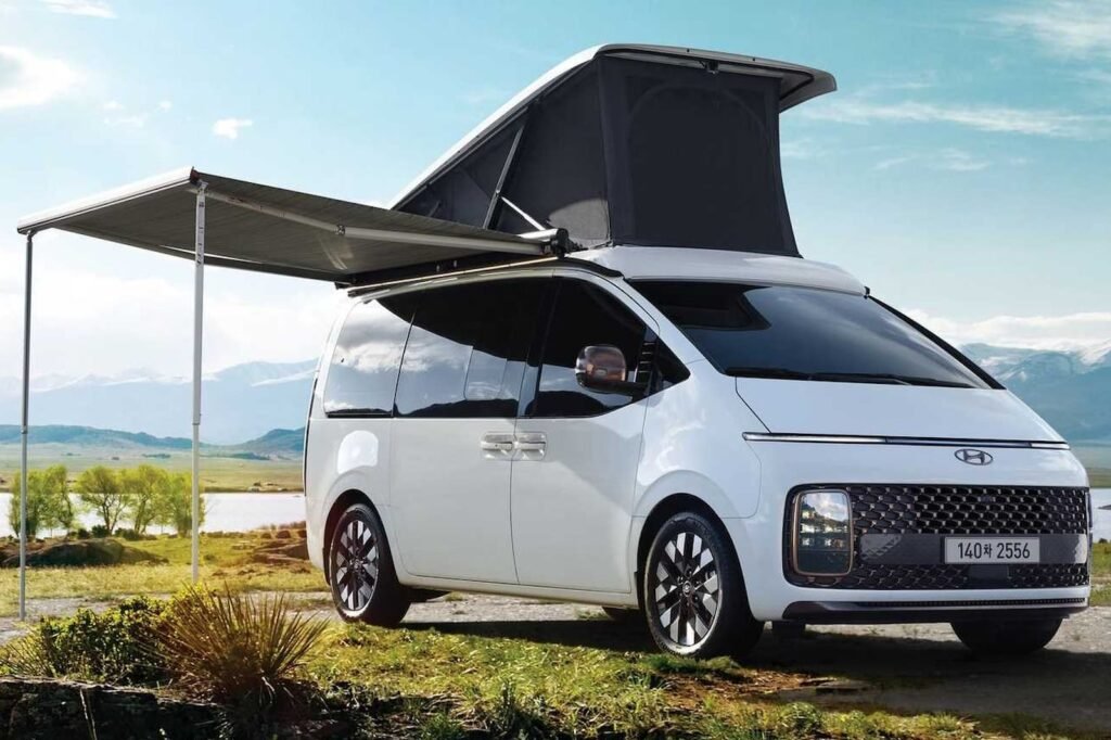 hyundai’s-quirky-minivan-just-got-more-interesting