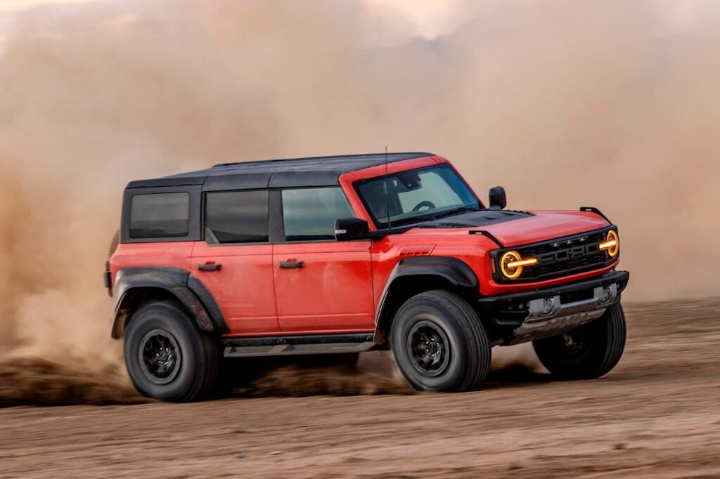 ford’s-new-invention-will-help-bronco’s-stuck-in-the-sand