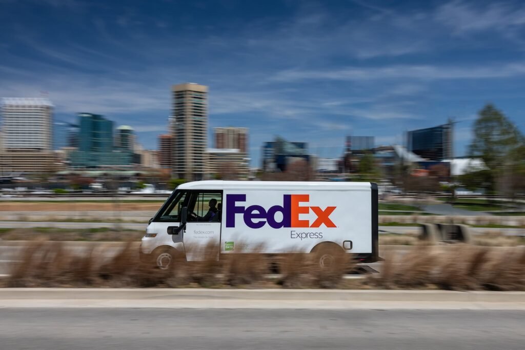 new-electric-fedex-delivery-van-sets-world-record-run