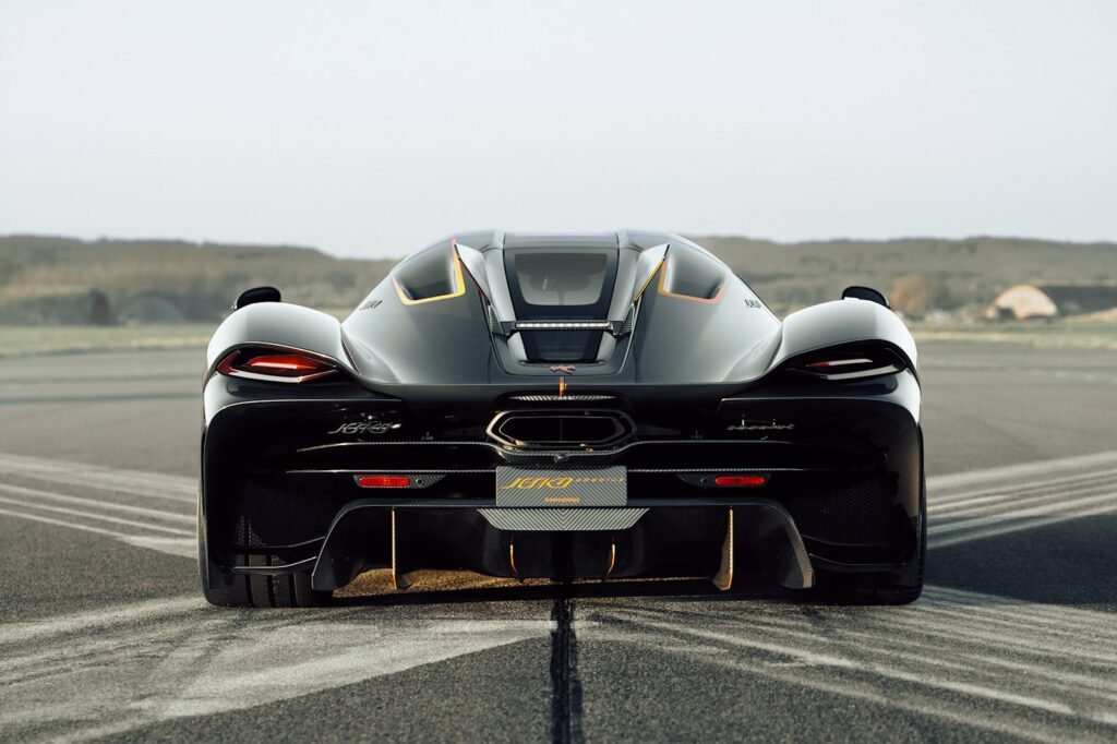 koenigsegg-reveals-new-jesko-absolut-development-car