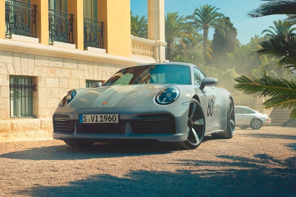 2023-porsche-911-sport-classic-is-a-manual-only-turbo-powered-collector’s-item