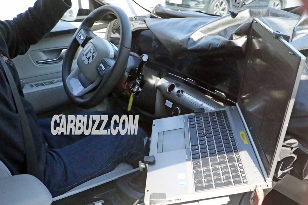 this-is-our-best-look-yet-at-the-new-hyundai-kona’s-cabin