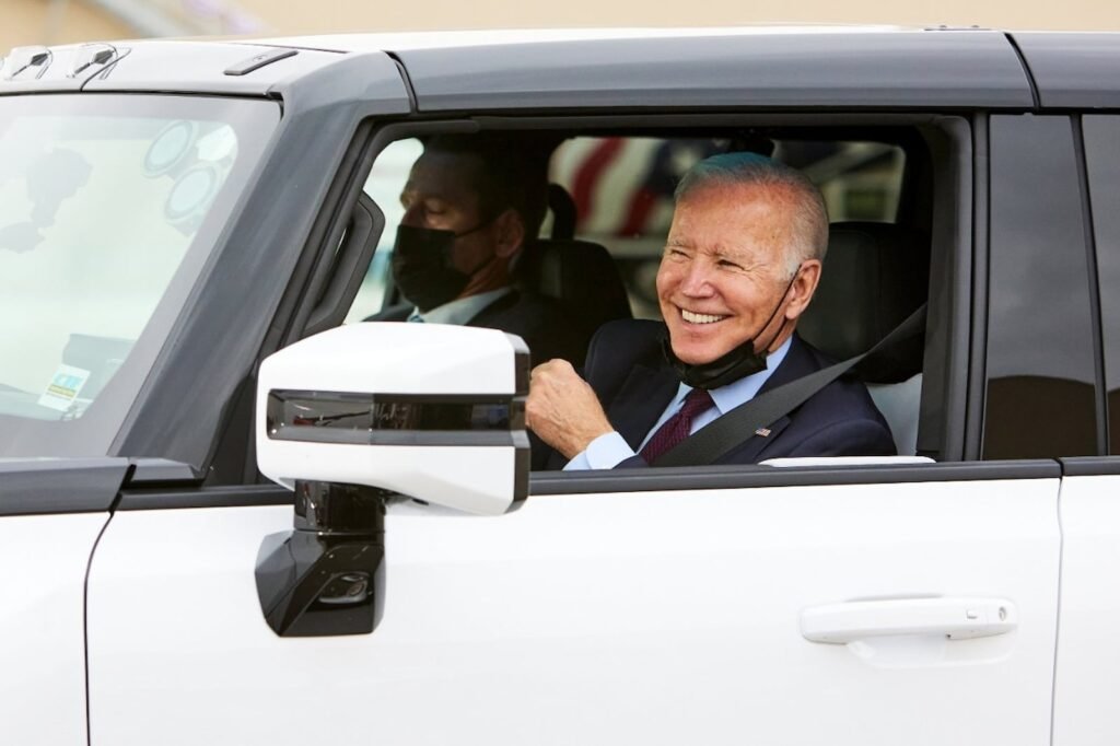 biden-administration-gives-ev-batteries-a-$3-billion-boost