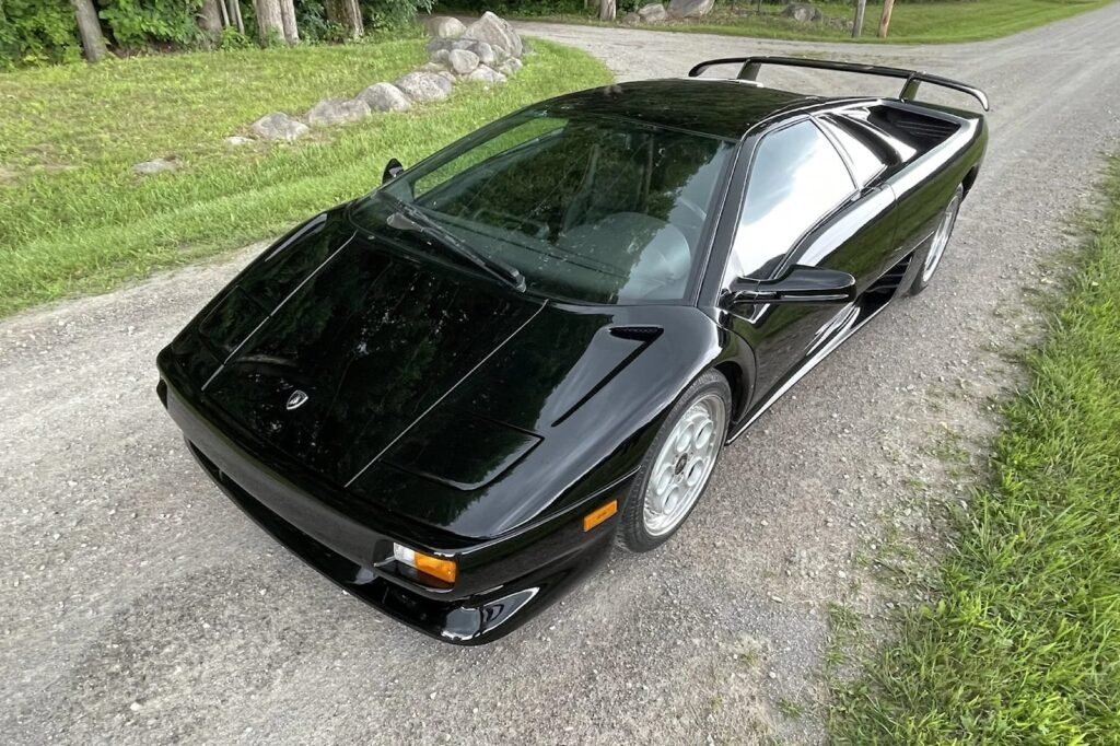 this-807-mile-lamborghini-diablo-vt-is-90s-supercar-unobtanium