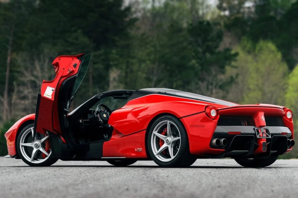 the-ferrari-laferrari-aperta-is-apparently-now-worth-$5-million