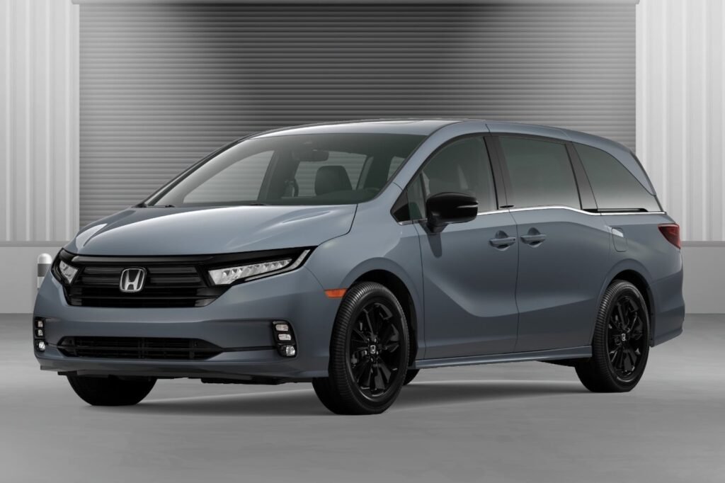 say-hello-to-the-first-ever-honda-odyssey-sport