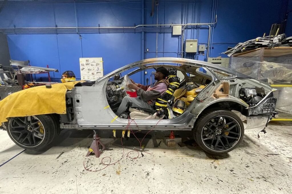 willi.am-got-his-hands-dirty-creating-his-one-off-mercedes