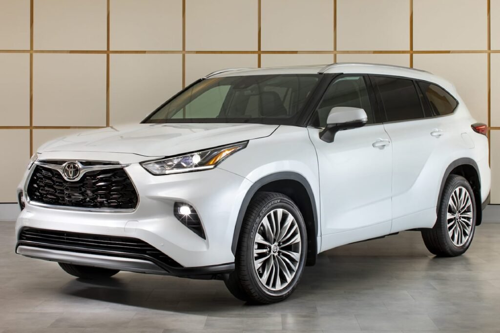 2023-toyota-highlander-gets-turbo-power-and-more-tech