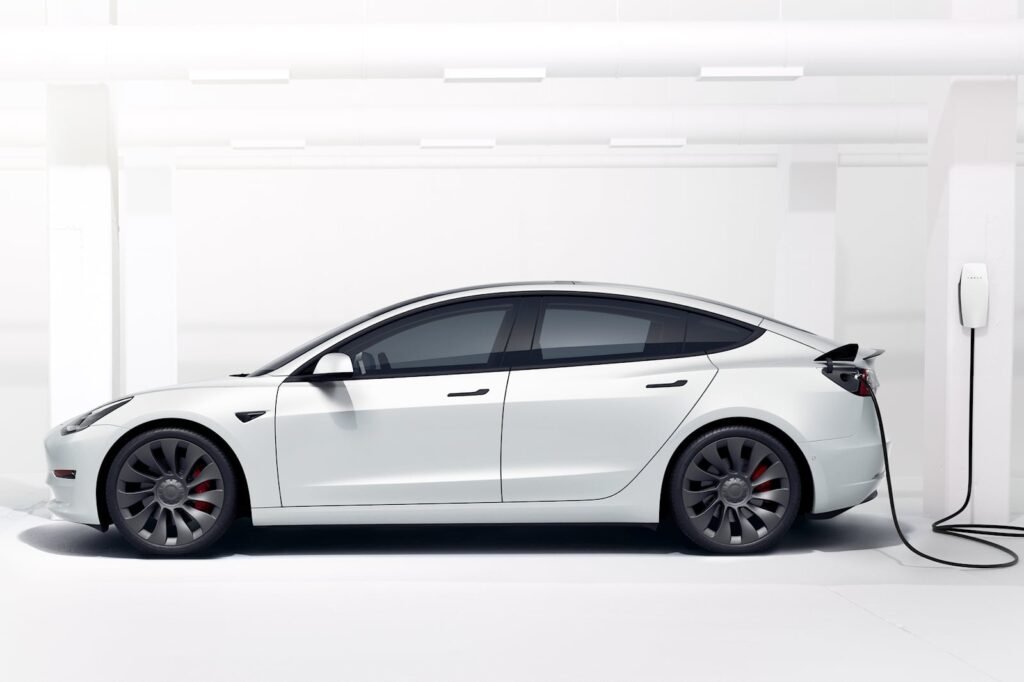 tesla-is-getting-better-at-recycling-batteries