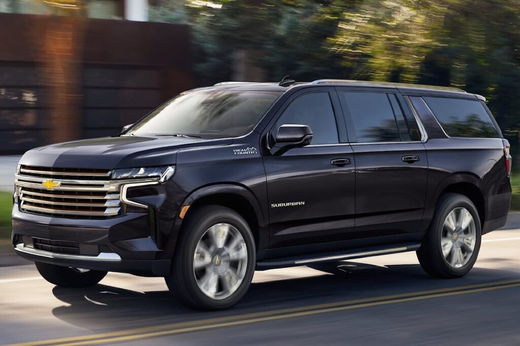 super-cruise-returns-to-2023-chevy-tahoe-and-suburban