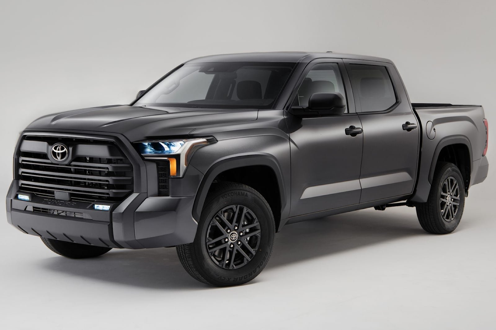 2023-toyota-tundra-boasts-stylish-new-sx-package