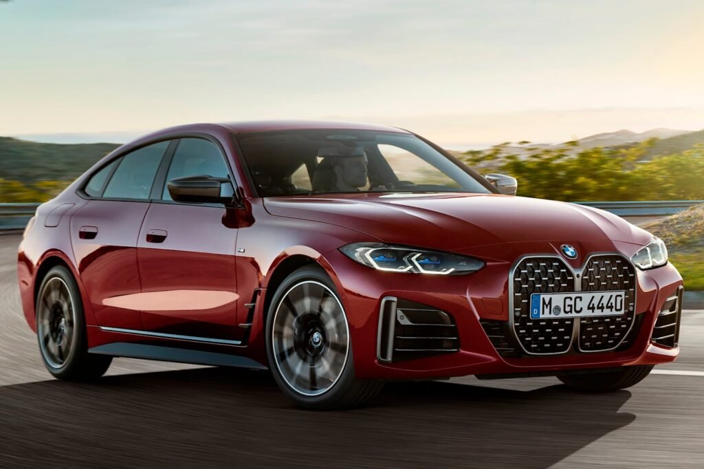 bmw-reveals-2023-lineup-with-fresh-colors-and-better-tech