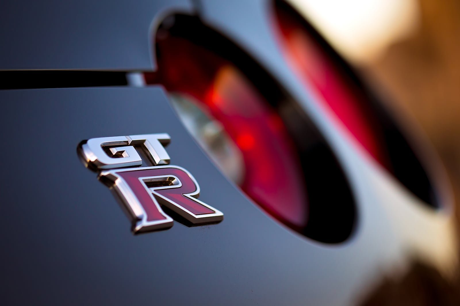 prepare-yourselves:-an-electric-nissan-gt-r-is-coming
