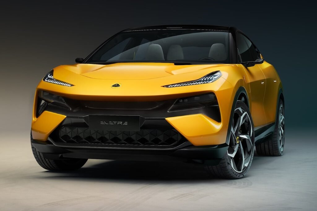 the-lotus-eletre-electric-suv-will-be-astonishingly-light
