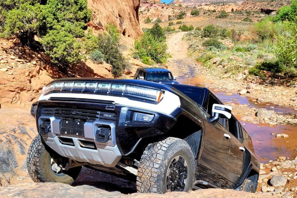 hummer-ev-suv-goes-rock-crawling-in-wrangler-territory