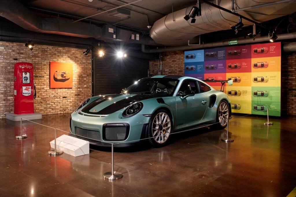 atlanta-display-shows-off-porsche’s-greatest-colors-like-never-before