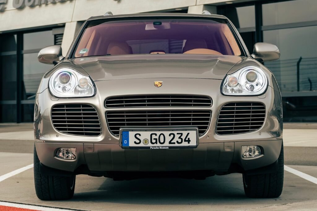 porsche-says-cayenne-is-the-959-successor-as-suv-turns-20