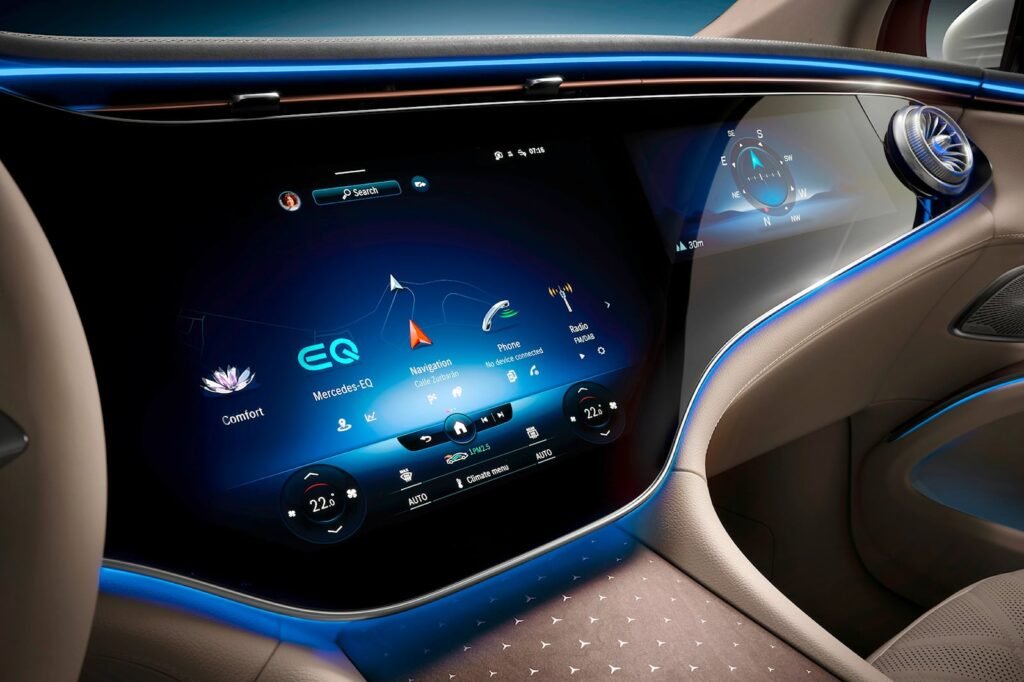 9-biggest-screens-in-new-cars-right-now