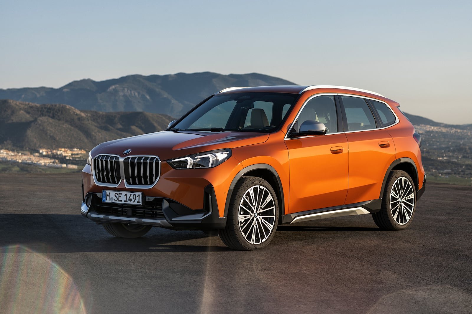 say-hello-to-the-stylish-new-bmw-x1