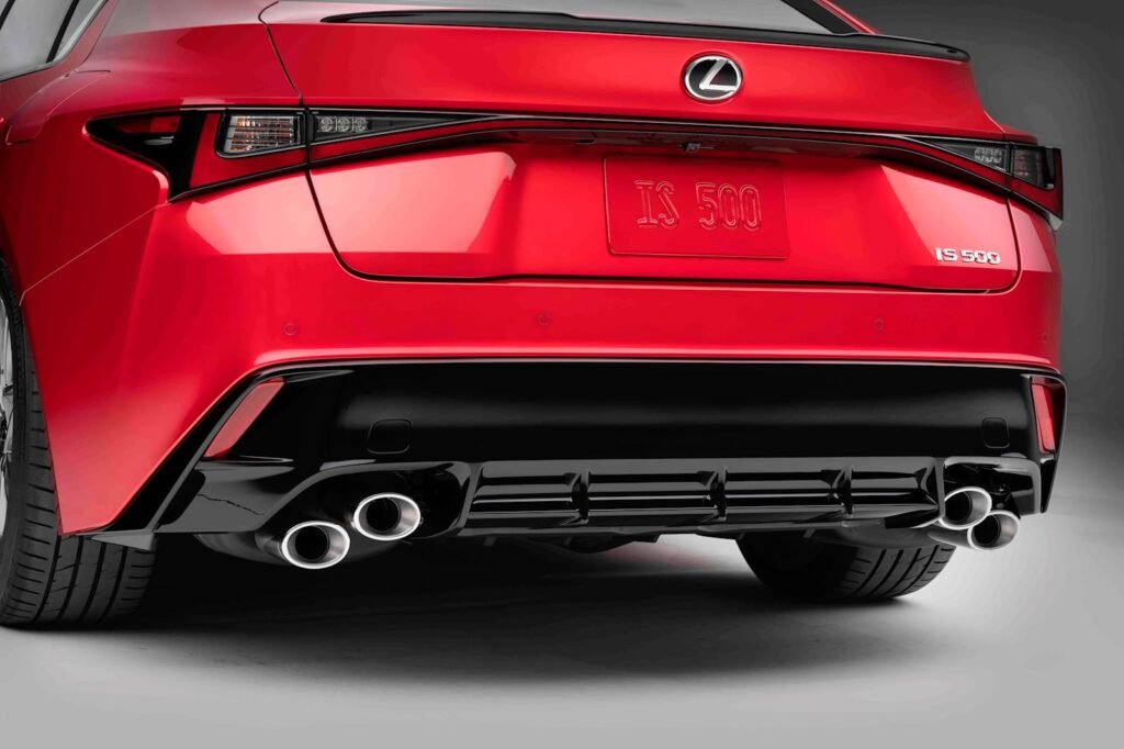 lexus-lost-tons-of-cash-by-leaving-russia