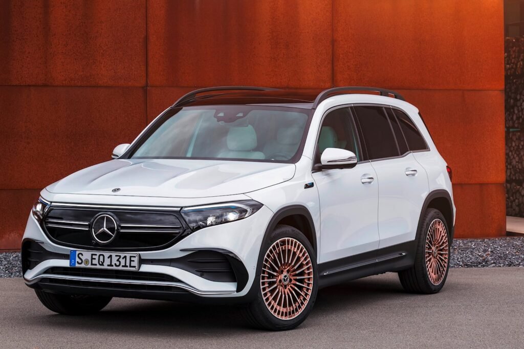 bmw-should-be-nervous-about-the-$54k-mercedes-benz-eqb