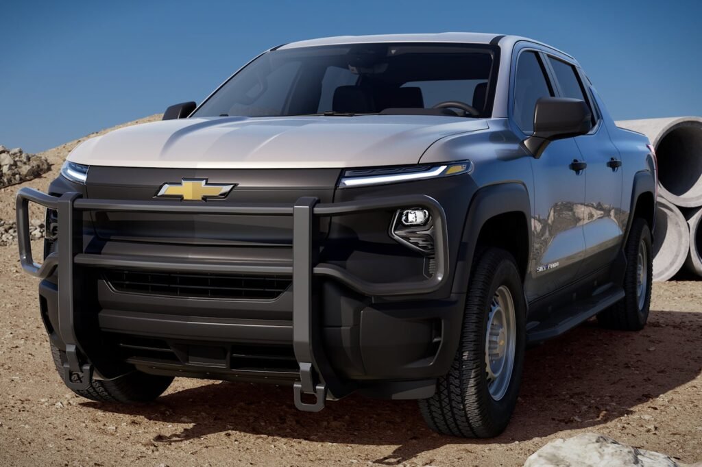 fleet-buyers-are-hot-for-the-chevrolet-silverado-1500-ev