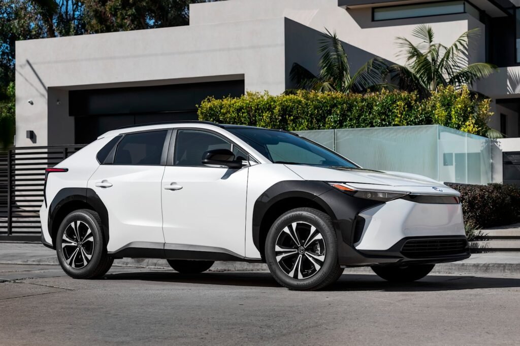 toyota-reveals-new-battery-system-that-can-power-your-home