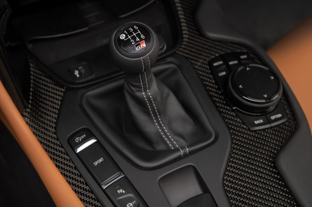 this-is-how-toyota-made-the-supra’s-manual-more-fun-to-use