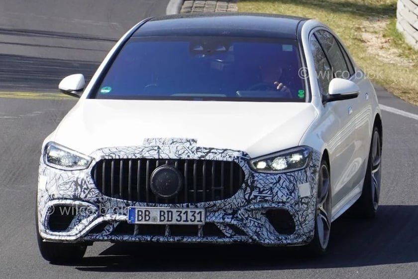 listen-to-the-angry-growl-of-the-new-mercedes-amg-s63e