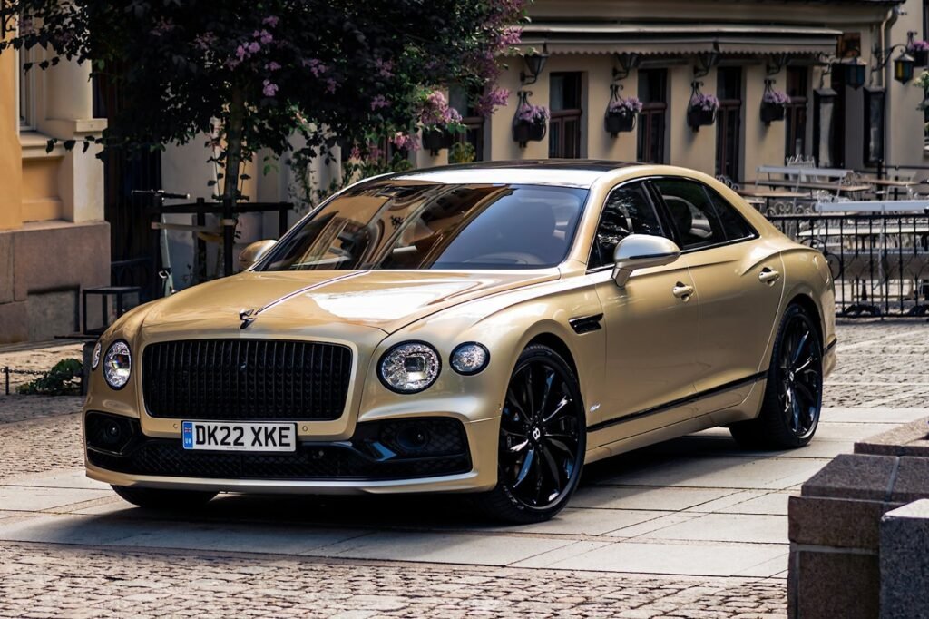 bentley-opens-showroom-in-world’s-greenest-country