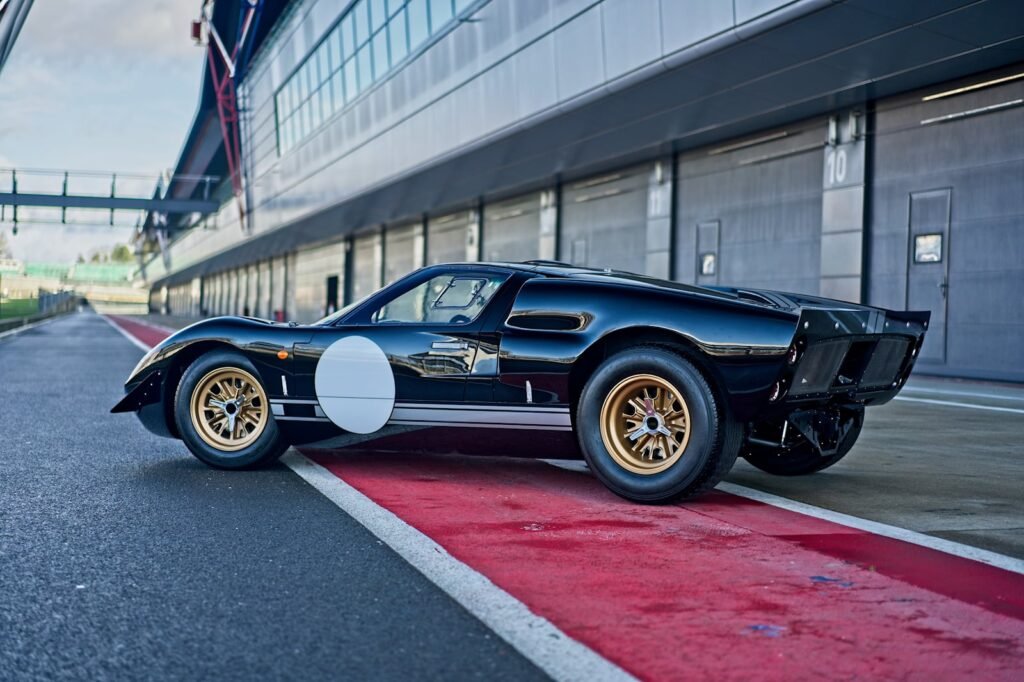 800-hp-electric-ford-gt40-restomod-will-be-a-monster