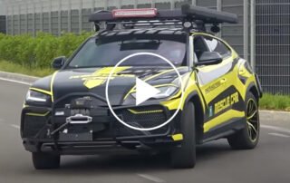 this-lamborghini-urus-wants-to-rescue-the-super-rich