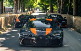 a-4000-hp-gang-of-bugatti-hypercars-attack-goodwood